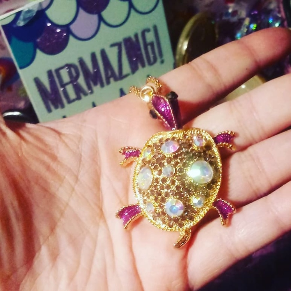 Betsey Johnson turtle necklace